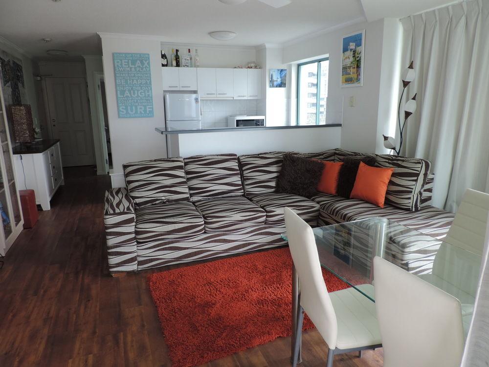 Emerald Sands Holiday Apartments Surfers Paradise Buitenkant foto
