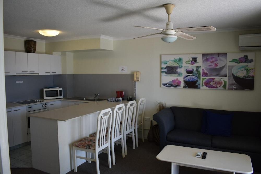Emerald Sands Holiday Apartments Surfers Paradise Buitenkant foto