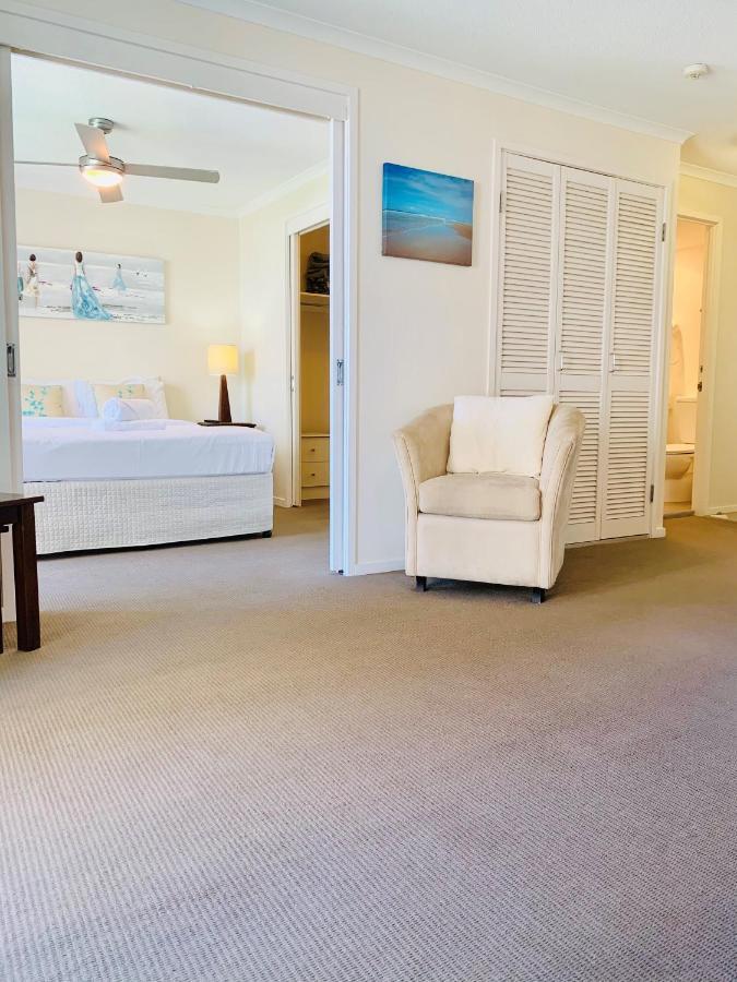 Emerald Sands Holiday Apartments Surfers Paradise Buitenkant foto