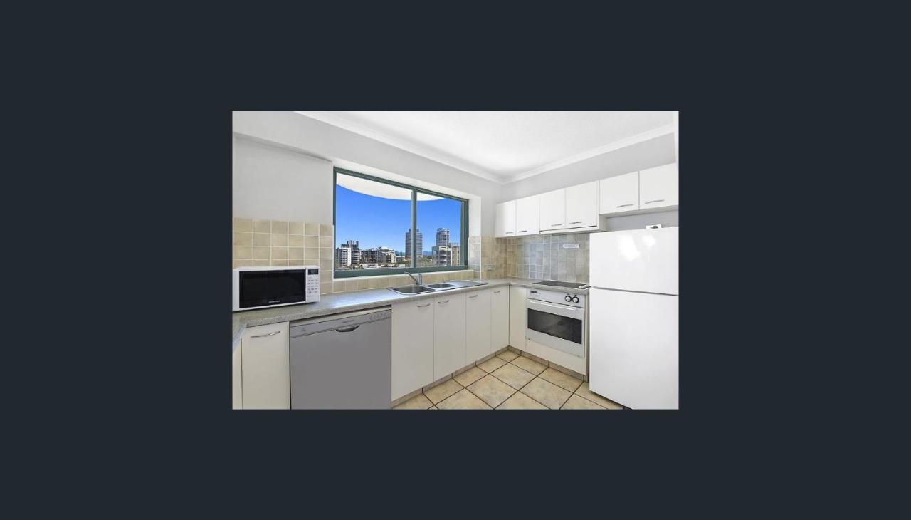 Emerald Sands Holiday Apartments Surfers Paradise Buitenkant foto