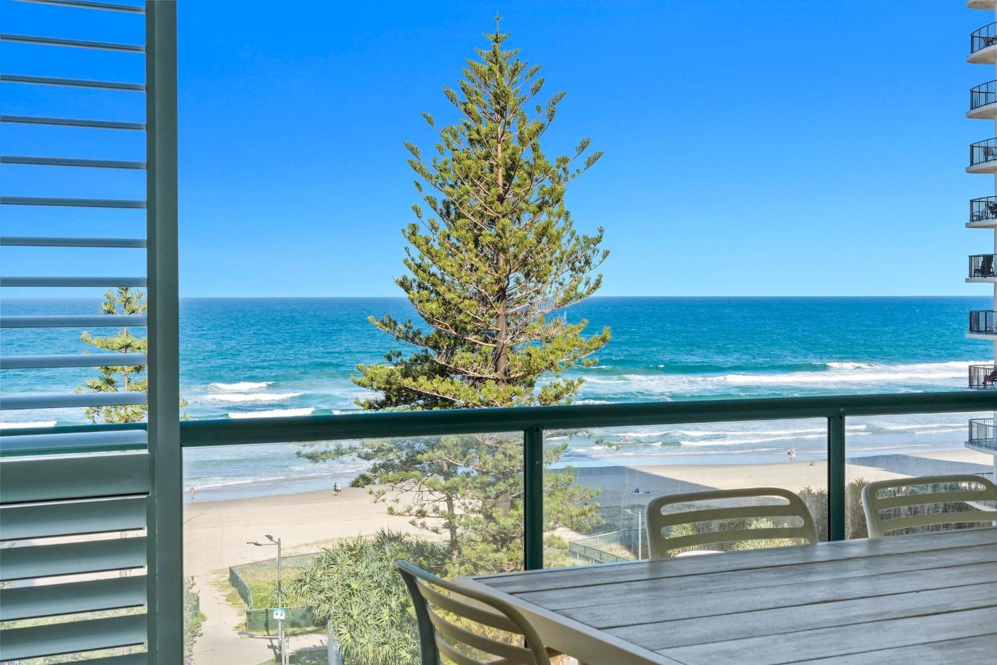 Emerald Sands Holiday Apartments Surfers Paradise Buitenkant foto