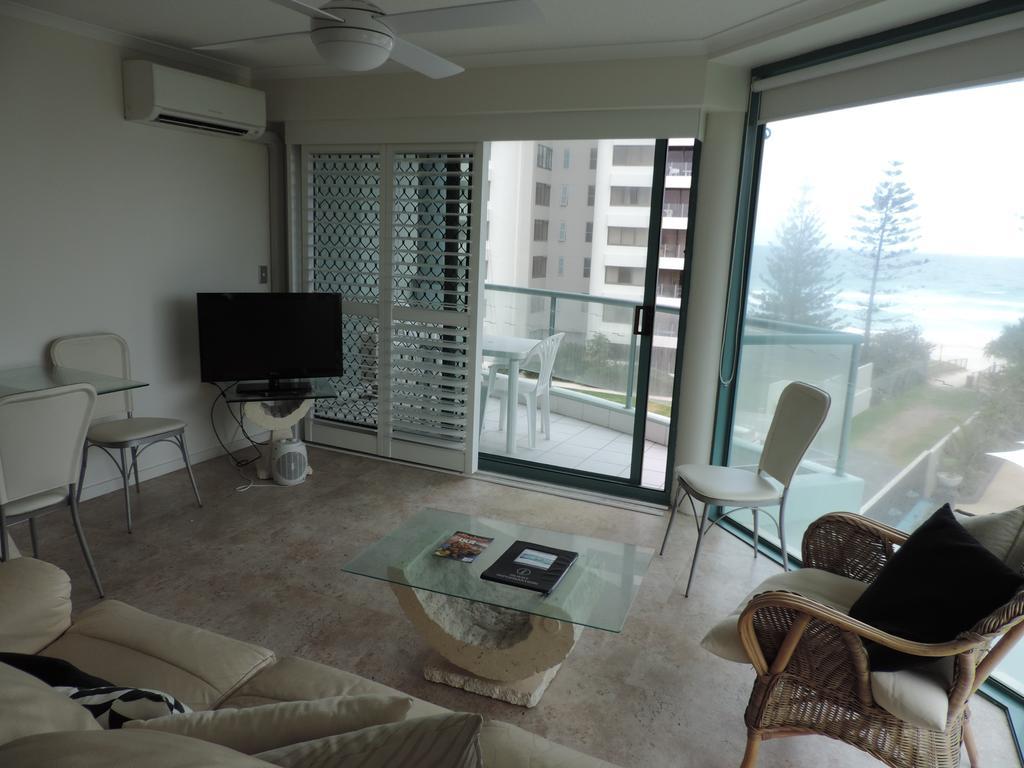 Emerald Sands Holiday Apartments Surfers Paradise Buitenkant foto