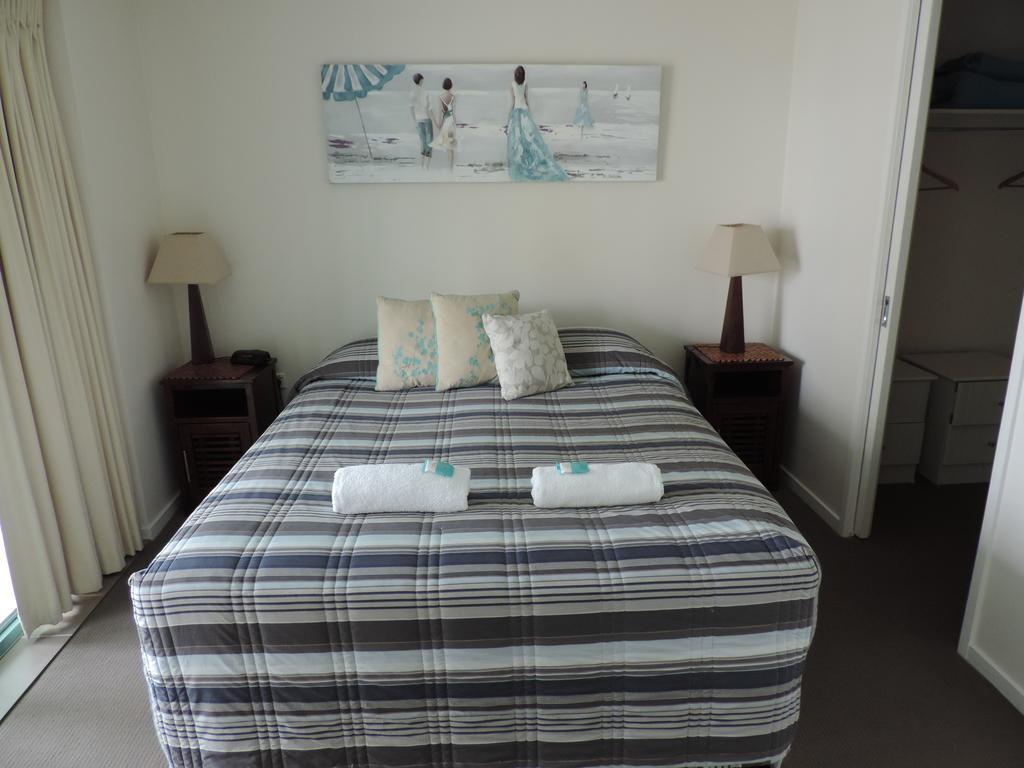 Emerald Sands Holiday Apartments Surfers Paradise Buitenkant foto