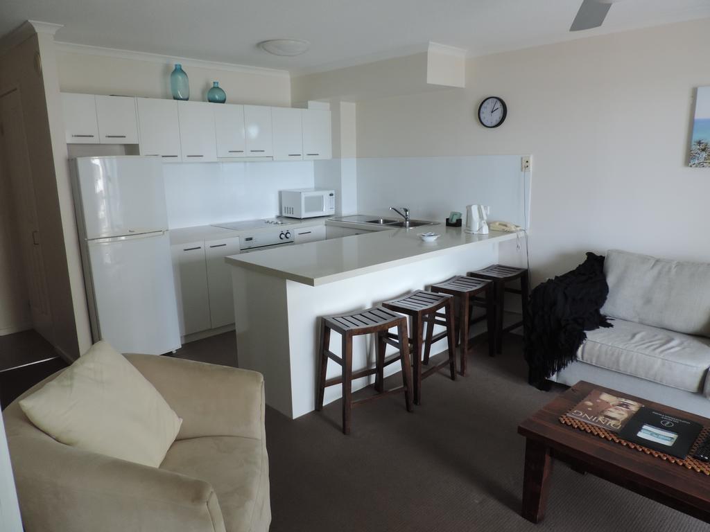 Emerald Sands Holiday Apartments Surfers Paradise Buitenkant foto