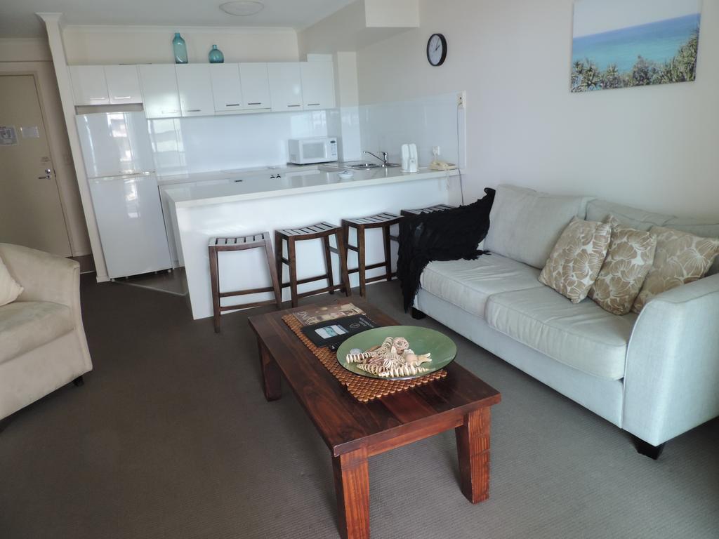 Emerald Sands Holiday Apartments Surfers Paradise Buitenkant foto
