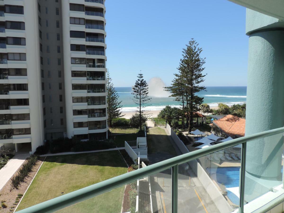 Emerald Sands Holiday Apartments Surfers Paradise Buitenkant foto